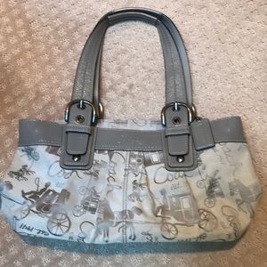 Classic coach pocketbook